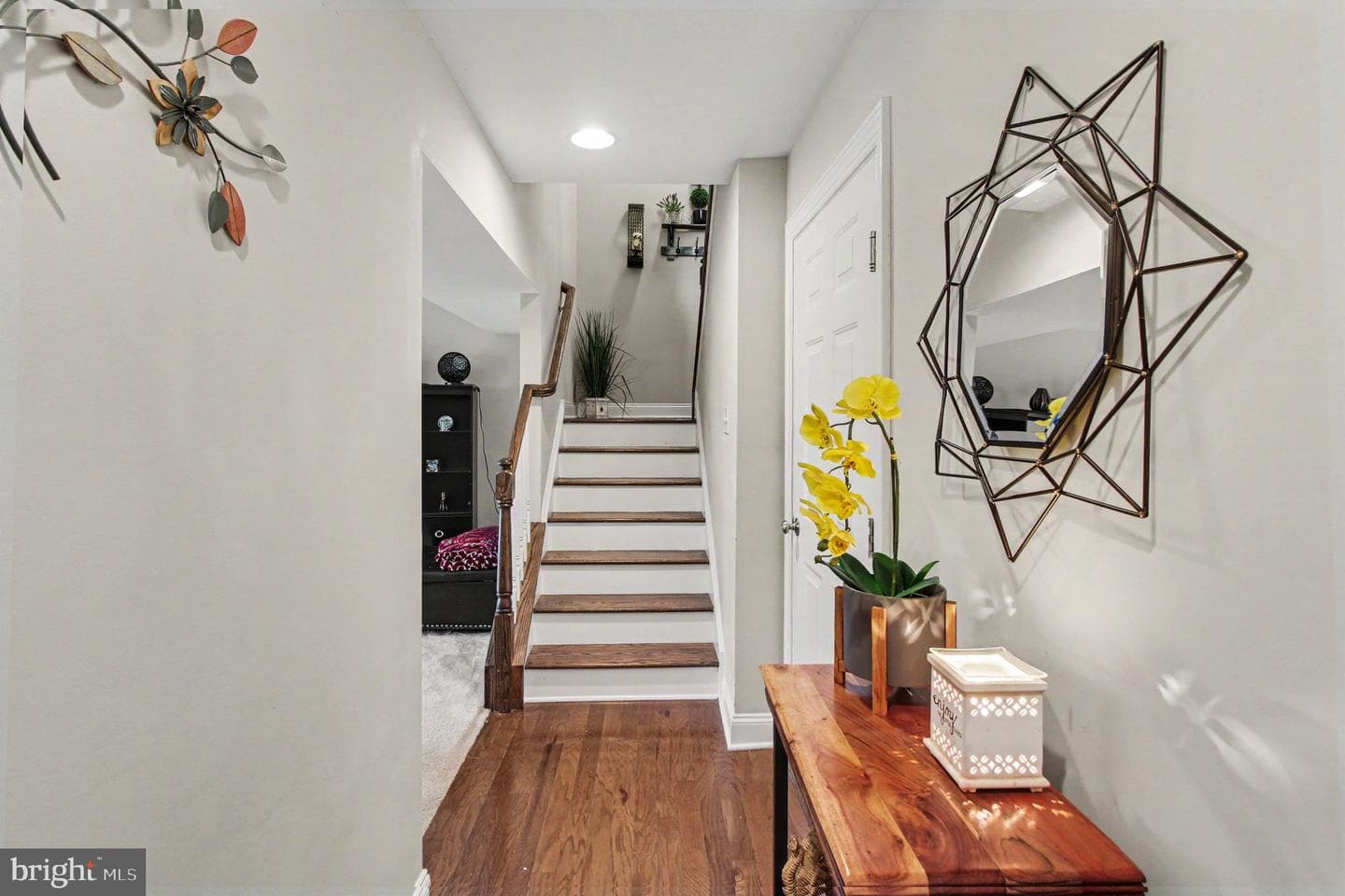 100 Arlington Lane photo 25