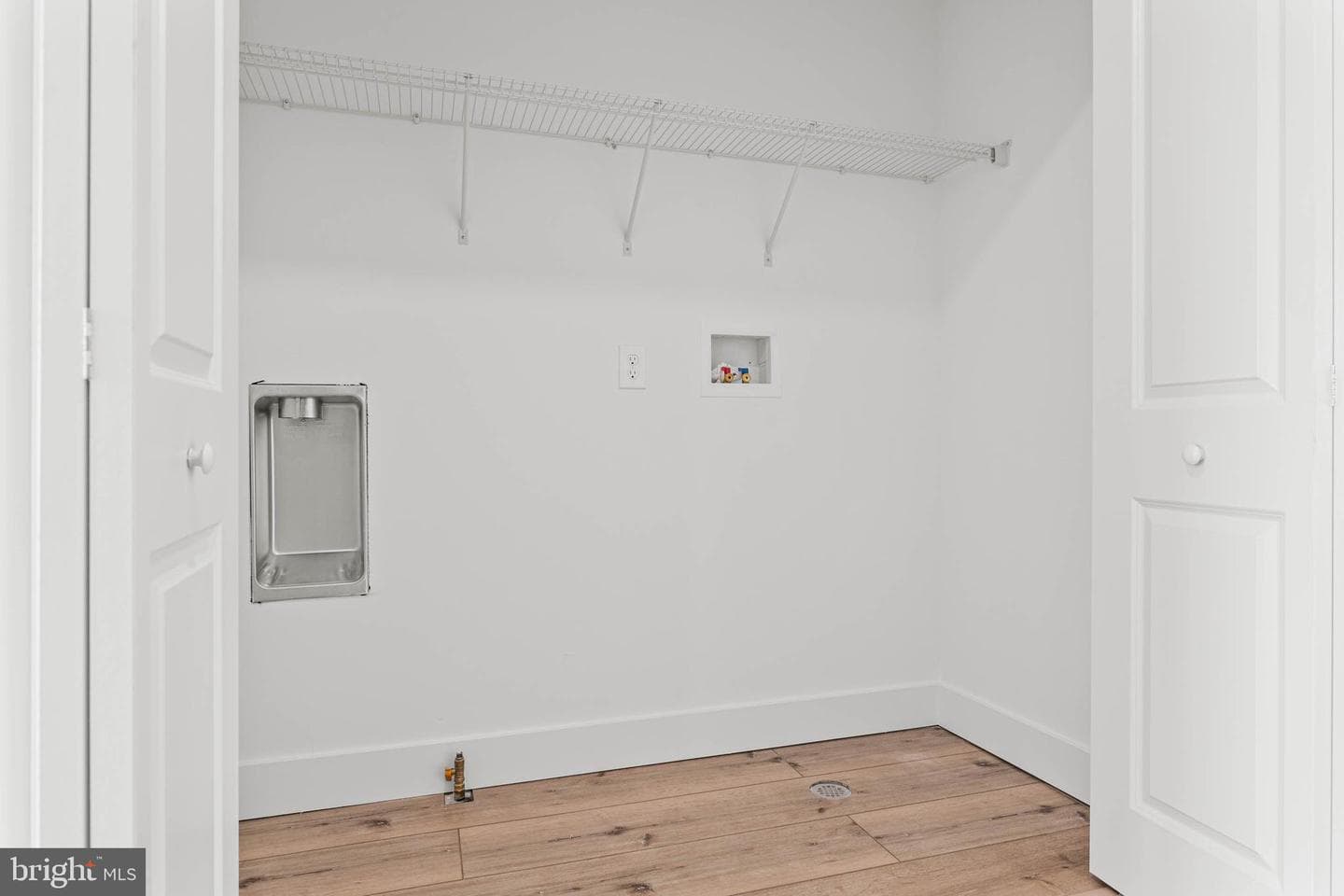 203 W Eighth Street photo 9
