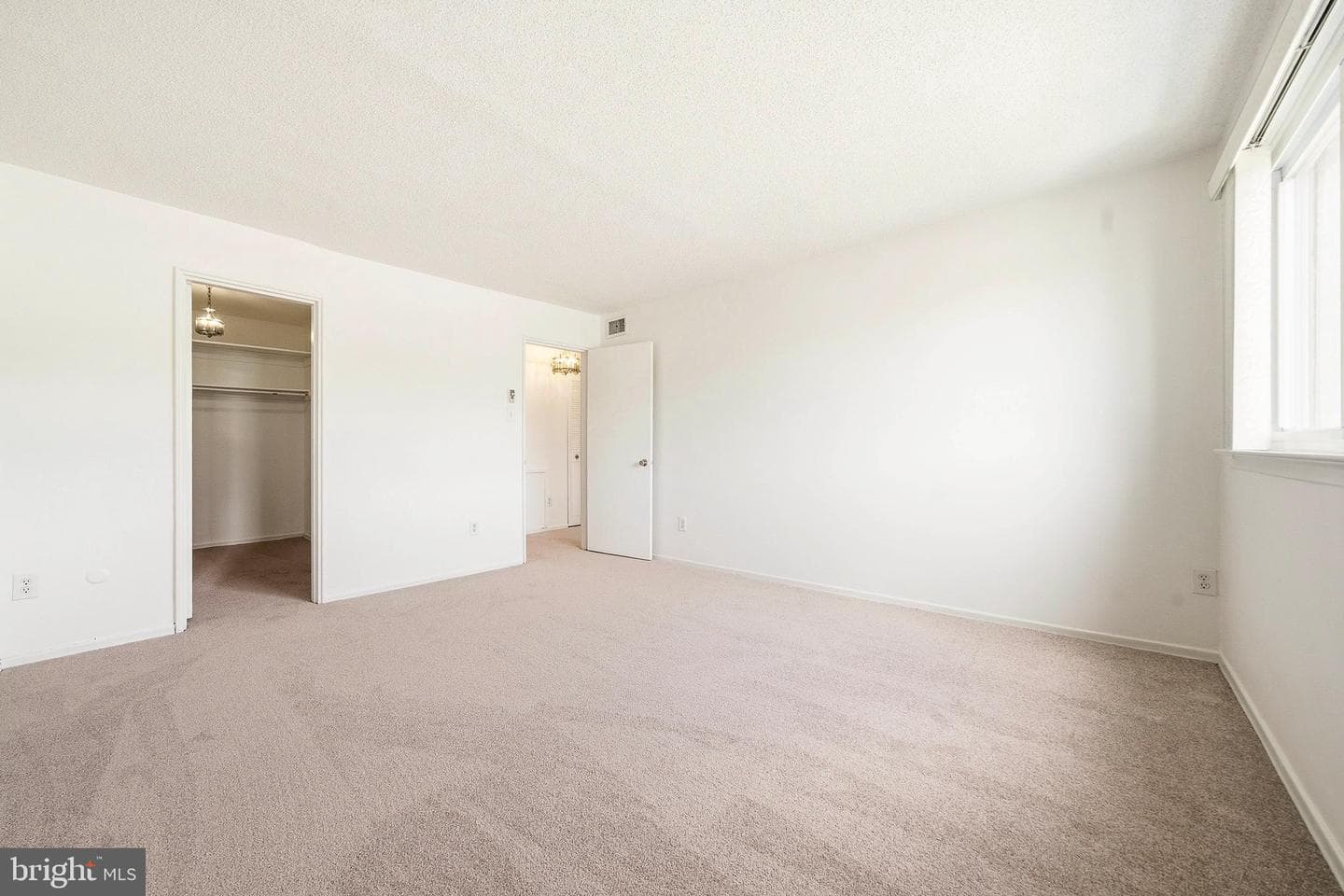 1570 The Fairway #312 E photo 14