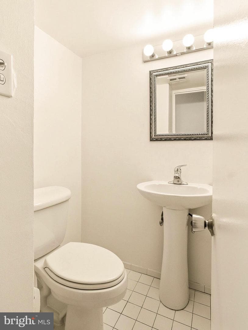 1570 The Fairway #312 E photo 18