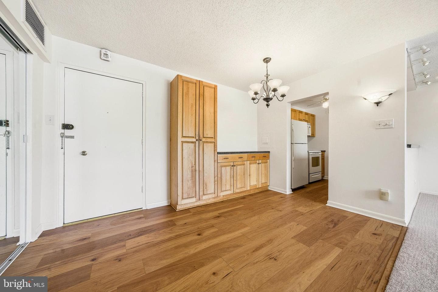 1570 The Fairway #312 E photo 7