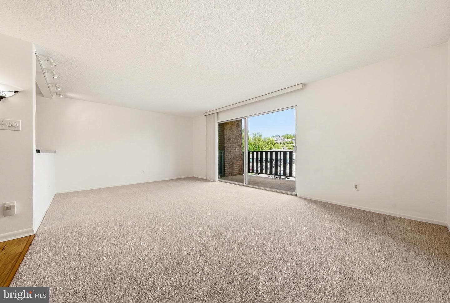 1570 The Fairway #312 E photo 9