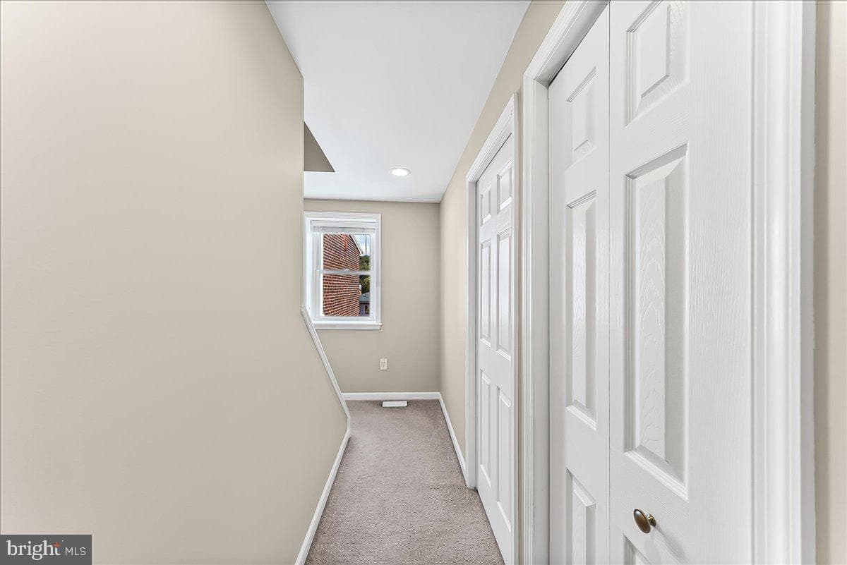 387 E Hector Street photo 13