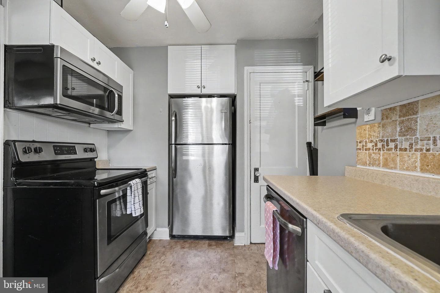 811 Spruce Street photo 12