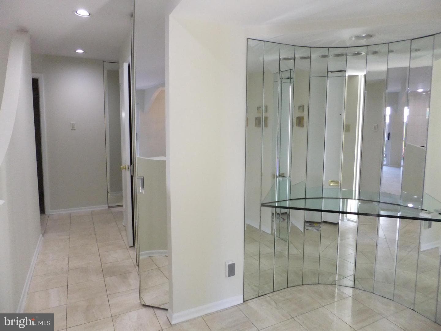 1750 Oakwood Terrace #8f photo 12