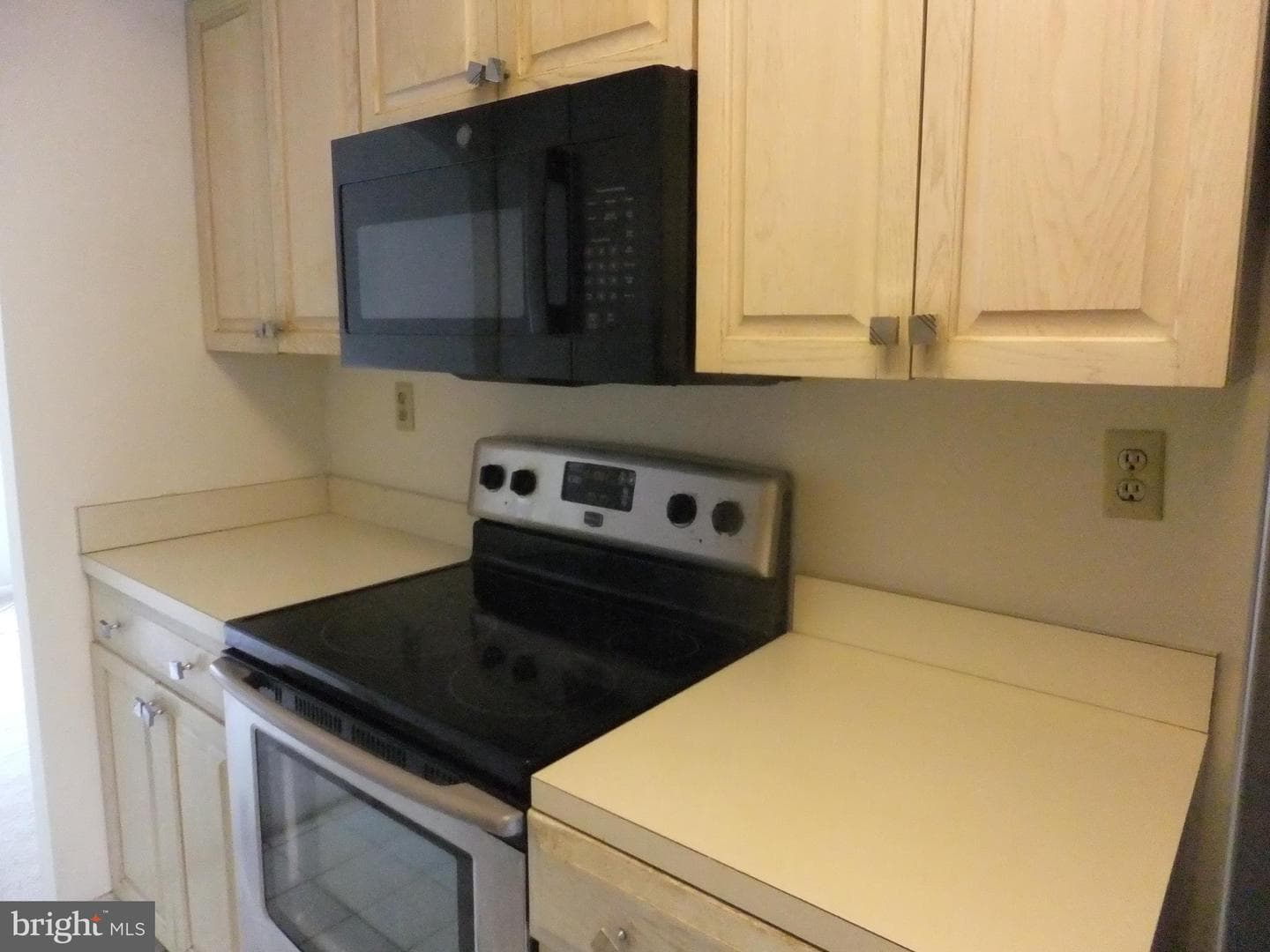 1750 Oakwood Terrace #8f photo 16