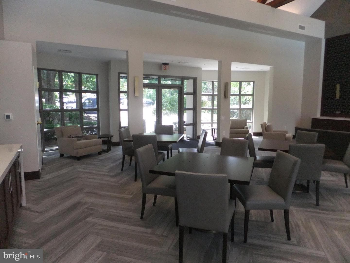 1750 Oakwood Terrace #8f photo 52