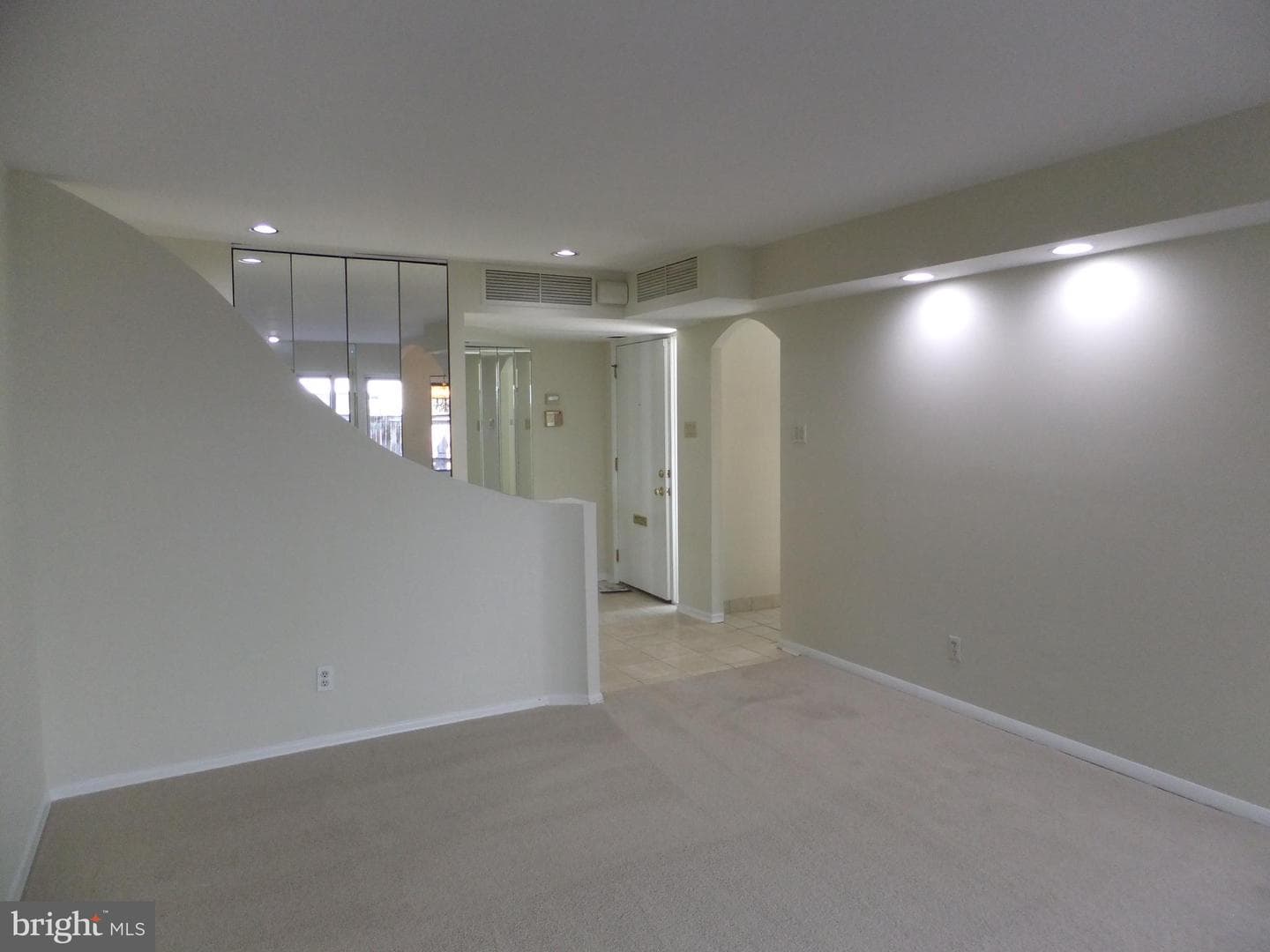 1750 Oakwood Terrace #8f photo 9