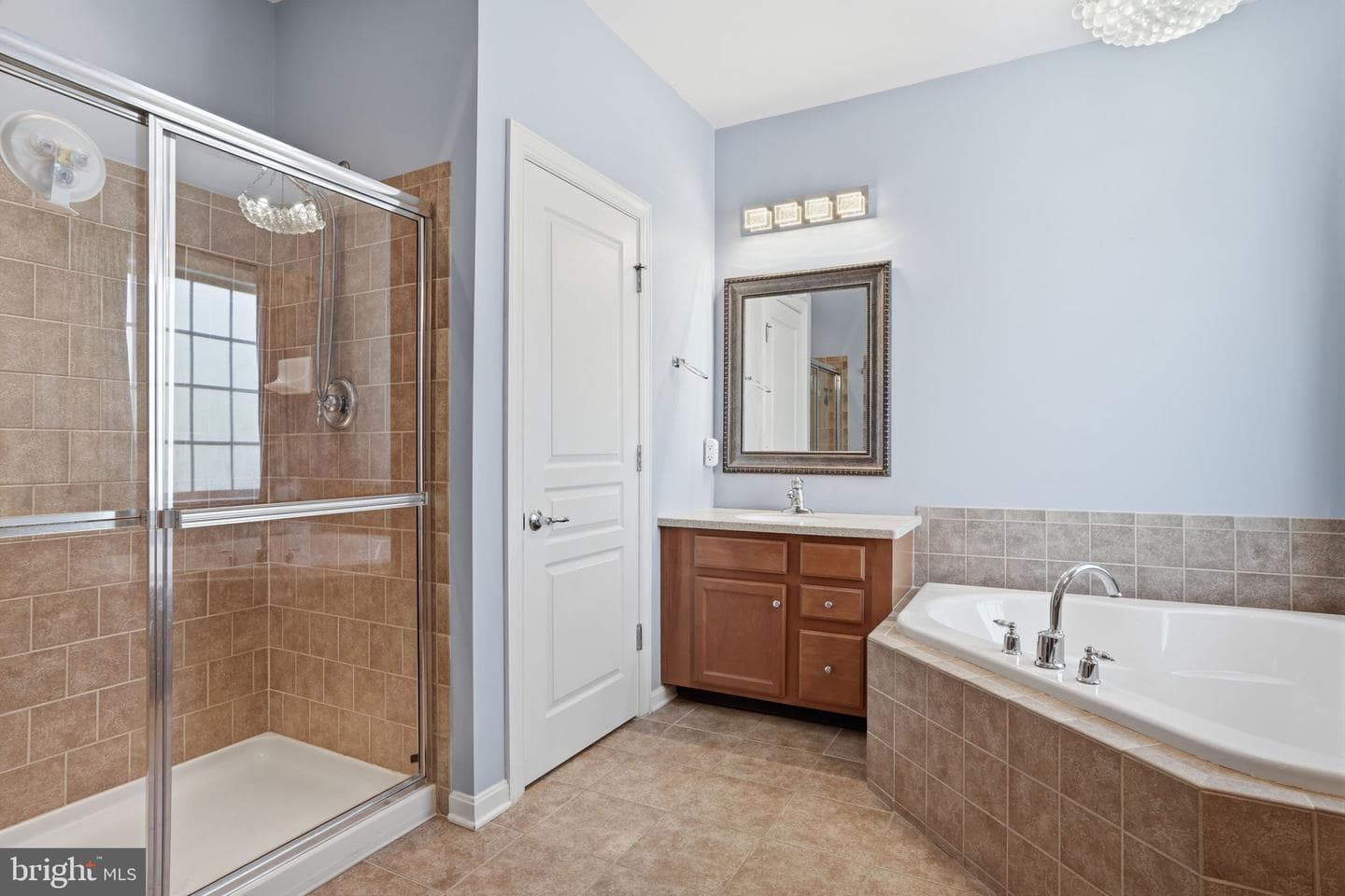 1735 Iron Horse Road photo 23