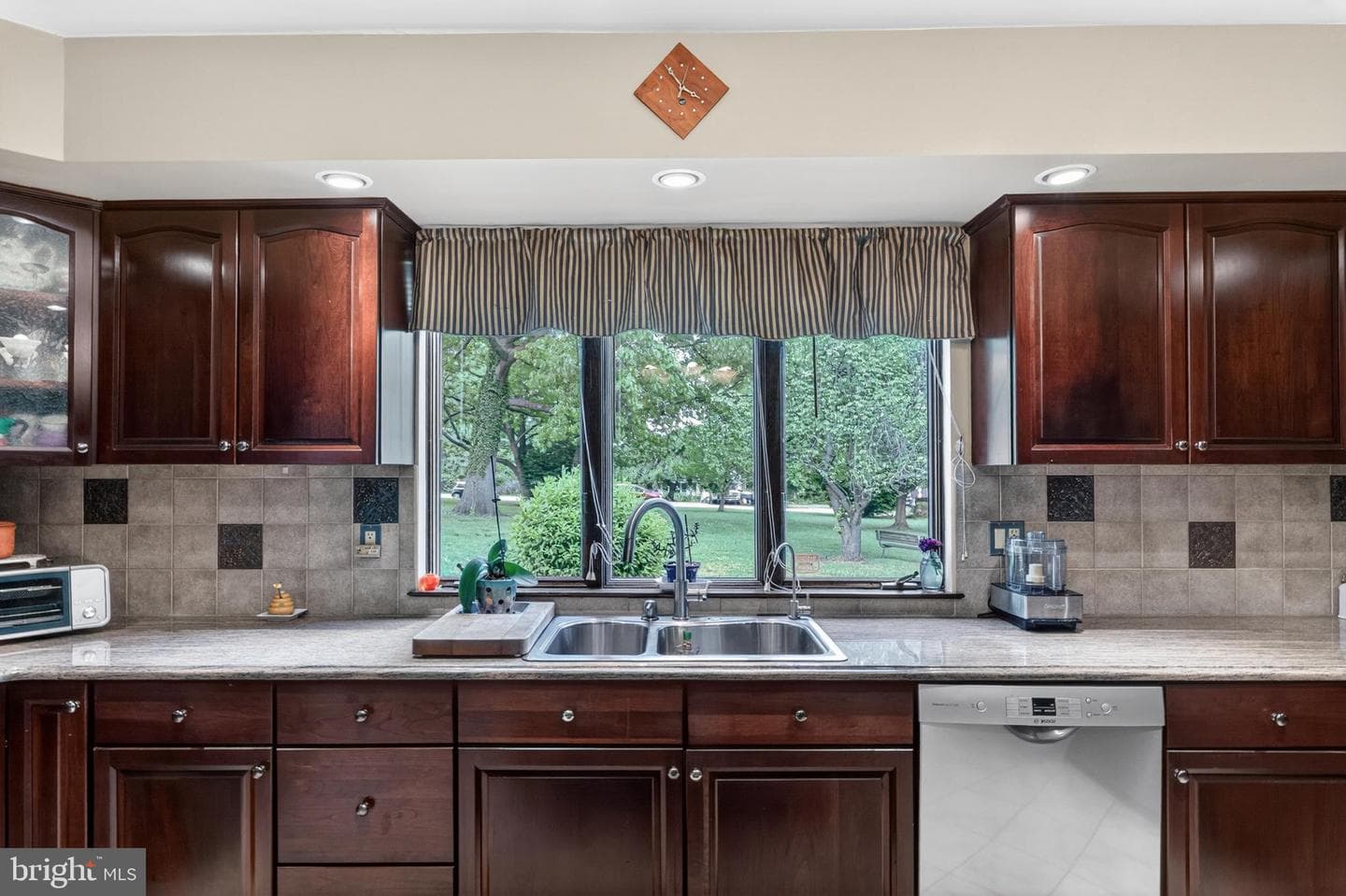 1328 Highland Avenue photo 16