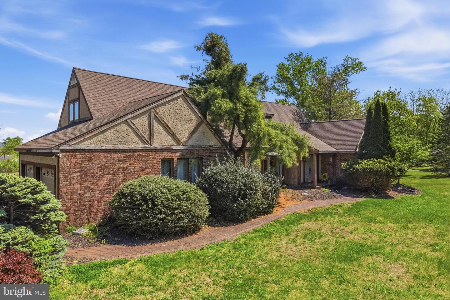 2045 Adams Road photo 5