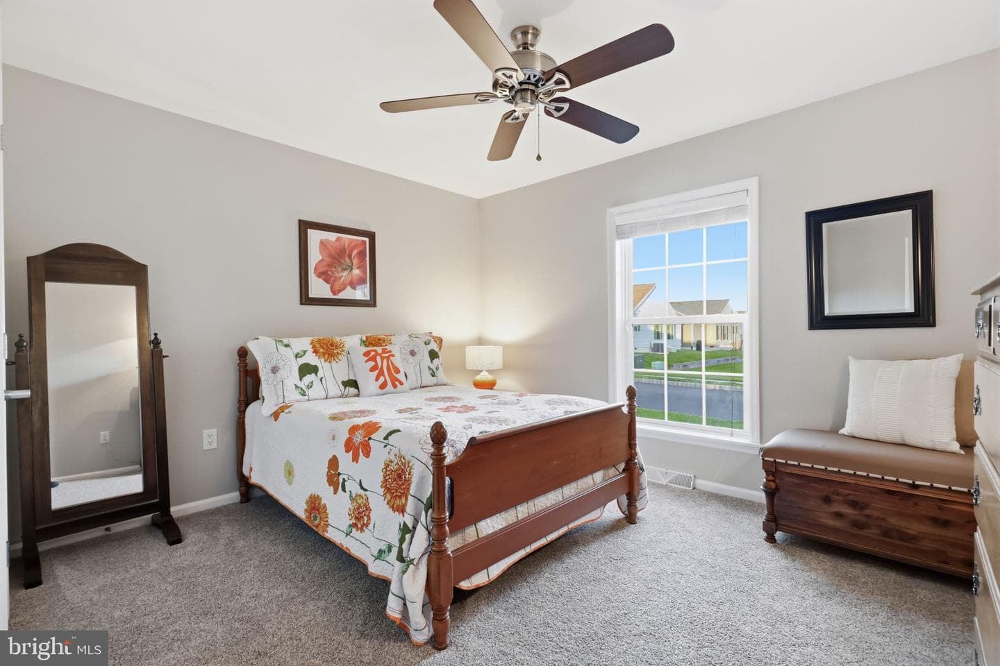 423 Delphinium Way photo 26