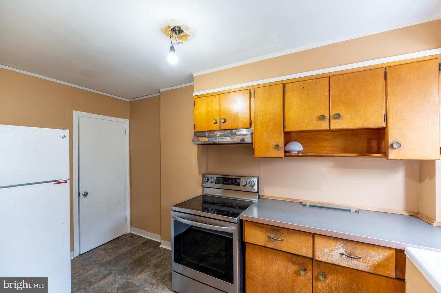 9 David Road photo 13