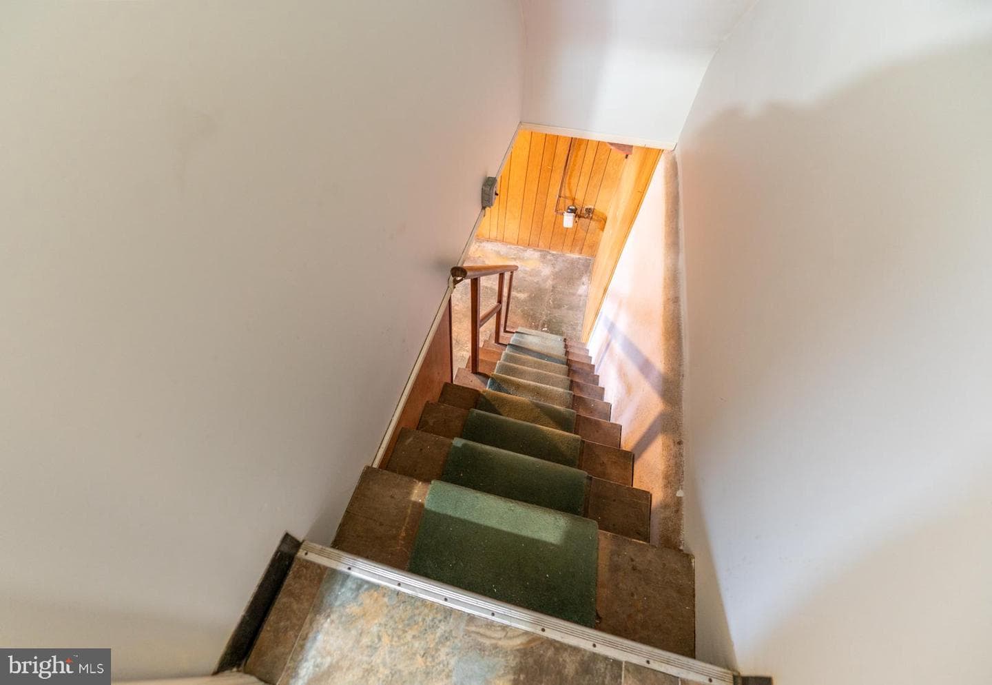 9 David Road photo 20