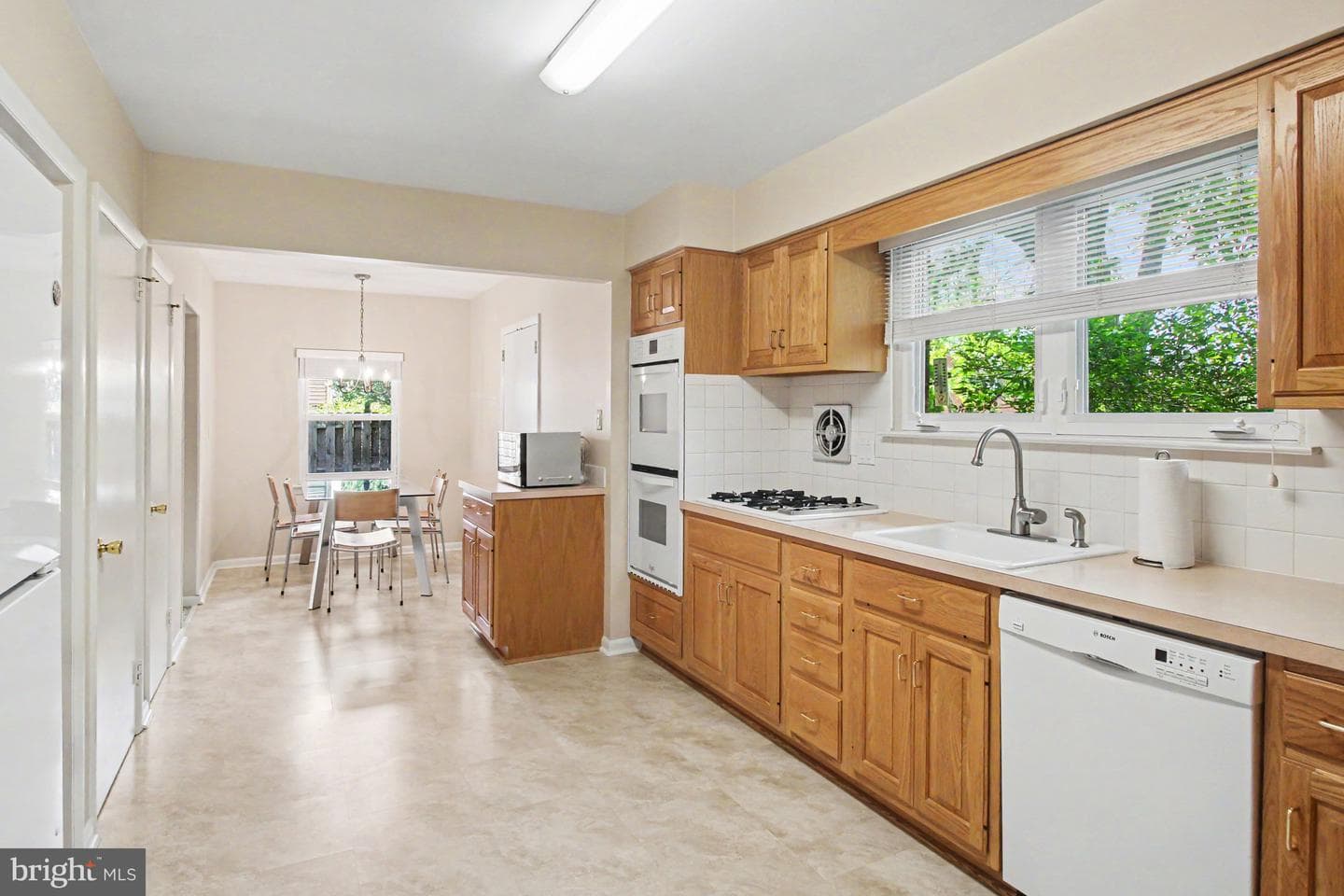 336 Weymouth Road photo 55
