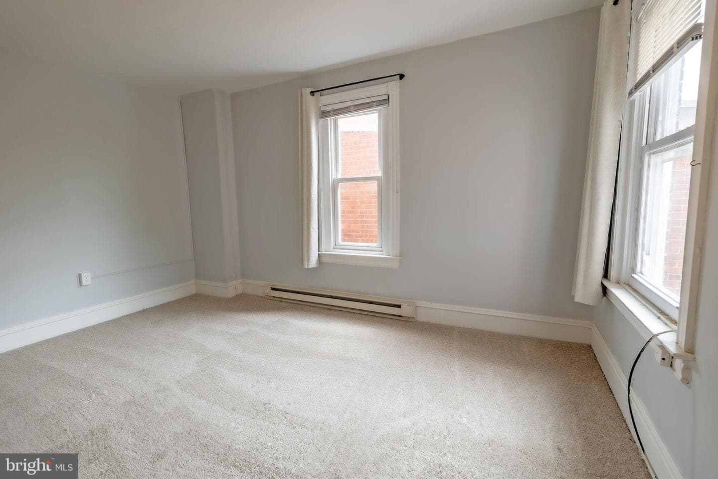 551 Main Street photo 9