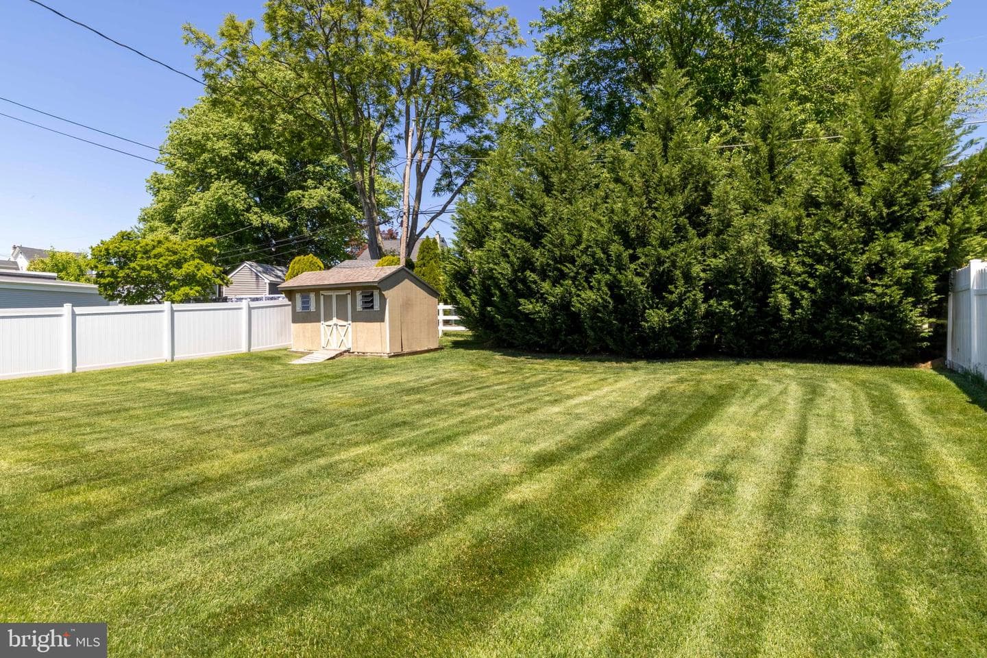 423 Jefferson Street photo 28