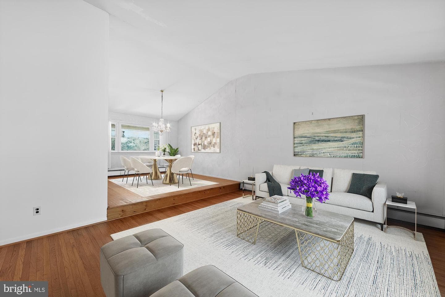 533 Martin Lane photo 11