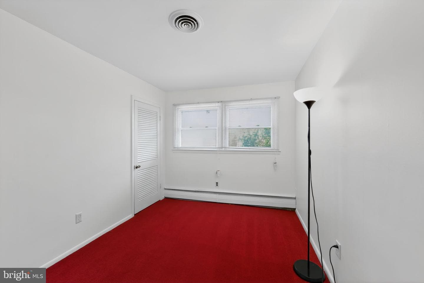 533 Martin Lane photo 29