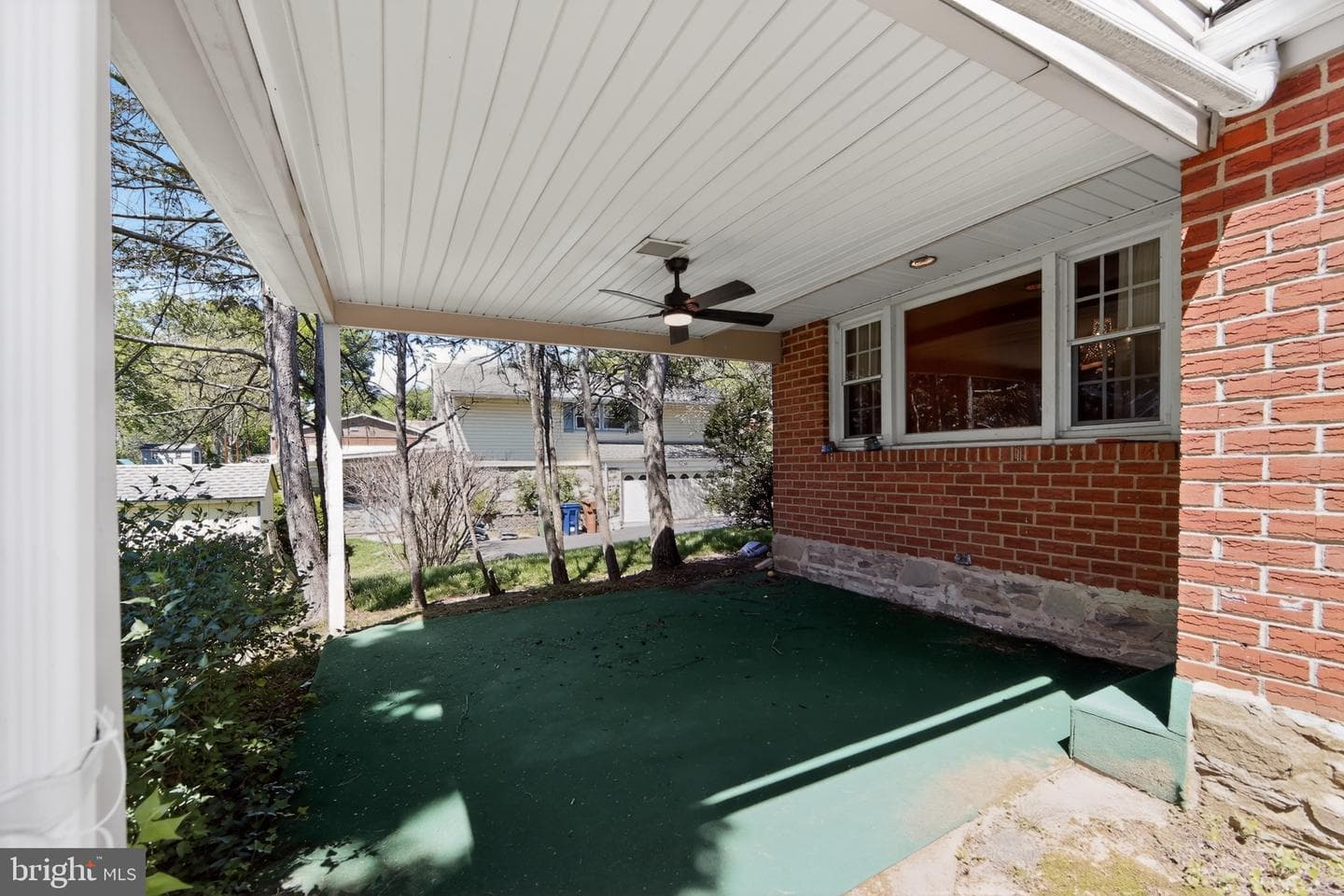 533 Martin Lane photo 39