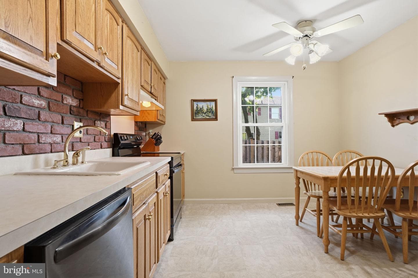 26 Iroquois Drive photo 13