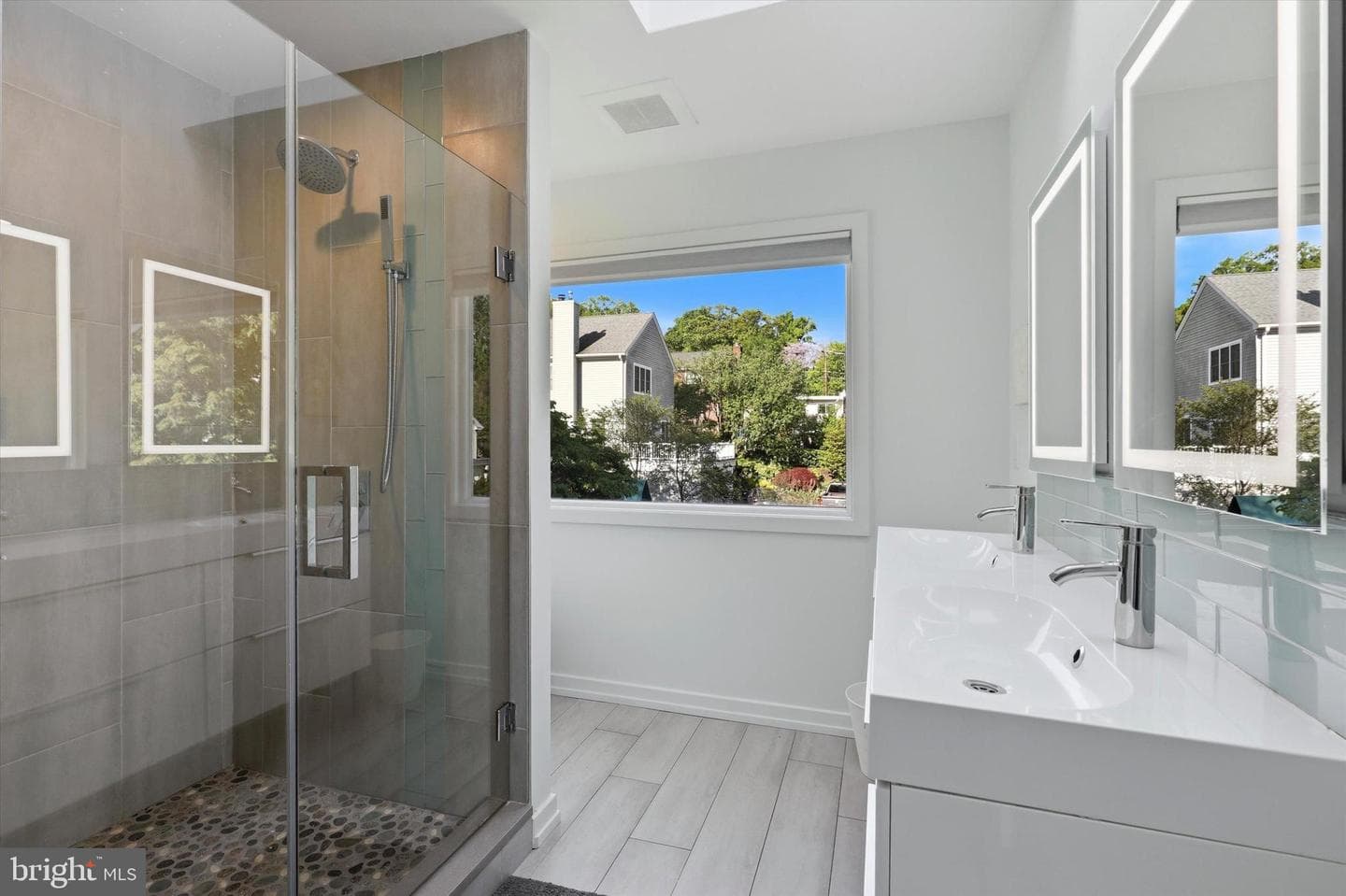 219 Jefferson Street photo 20