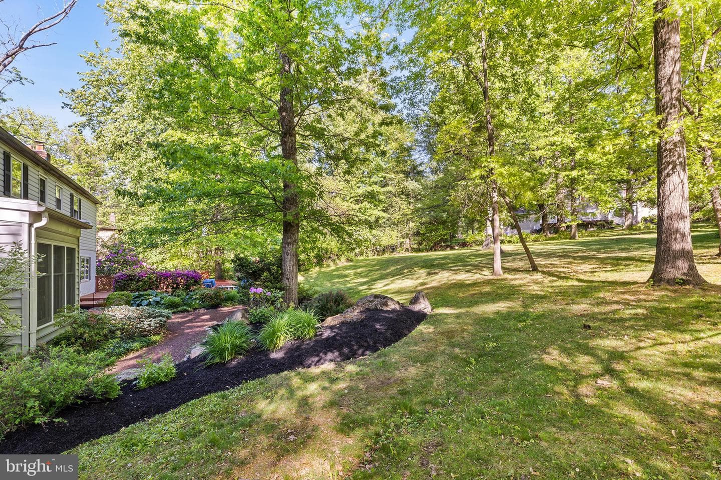563 Applewood Drive photo 34
