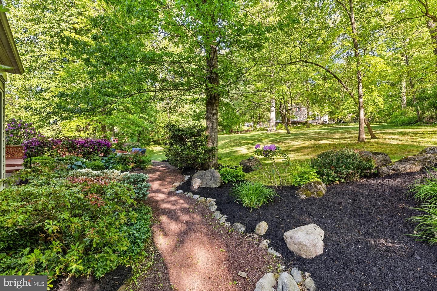 563 Applewood Drive photo 38