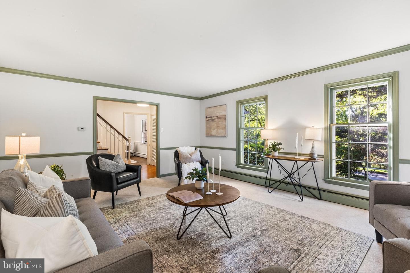 563 Applewood Drive photo 4
