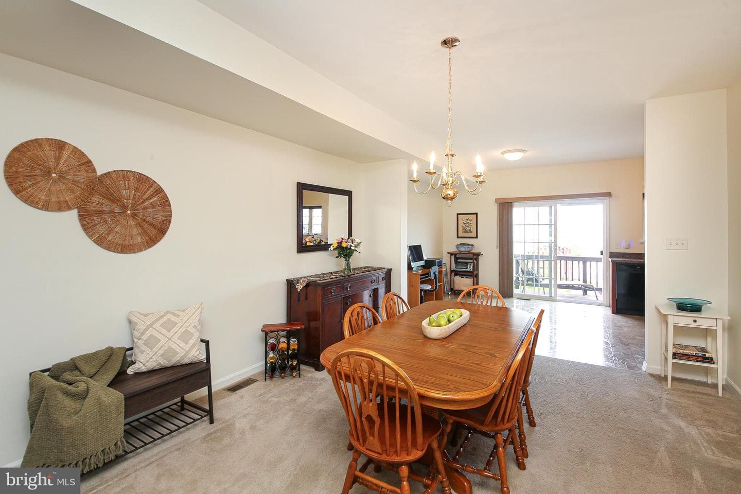 545 Grove Street photo 7