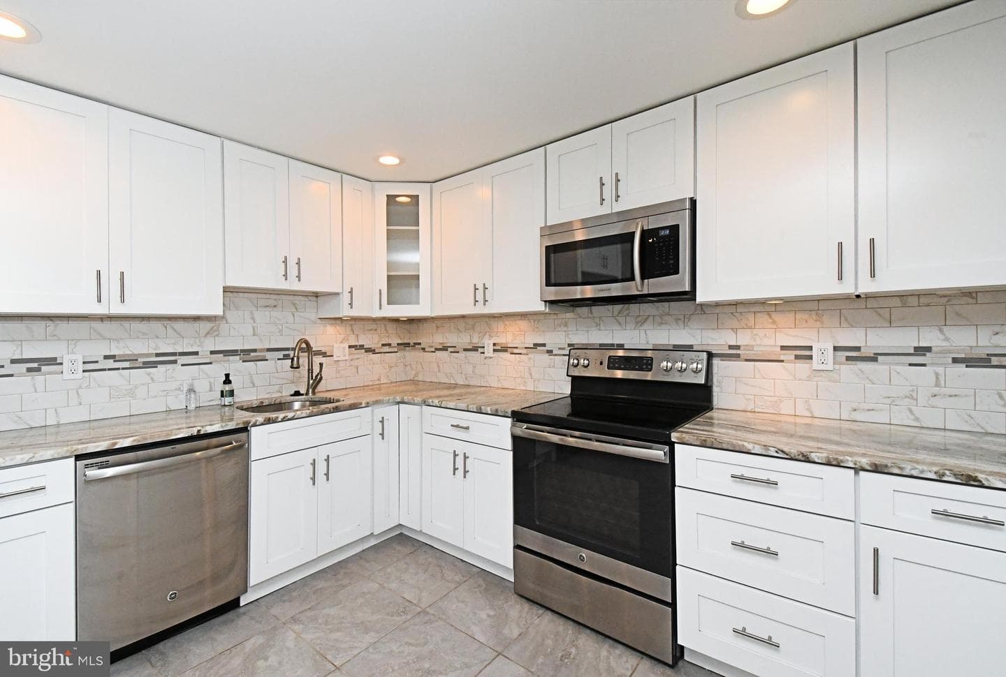 2108 N Line Street photo 12