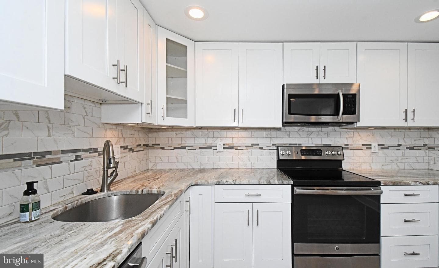 2108 N Line Street photo 14