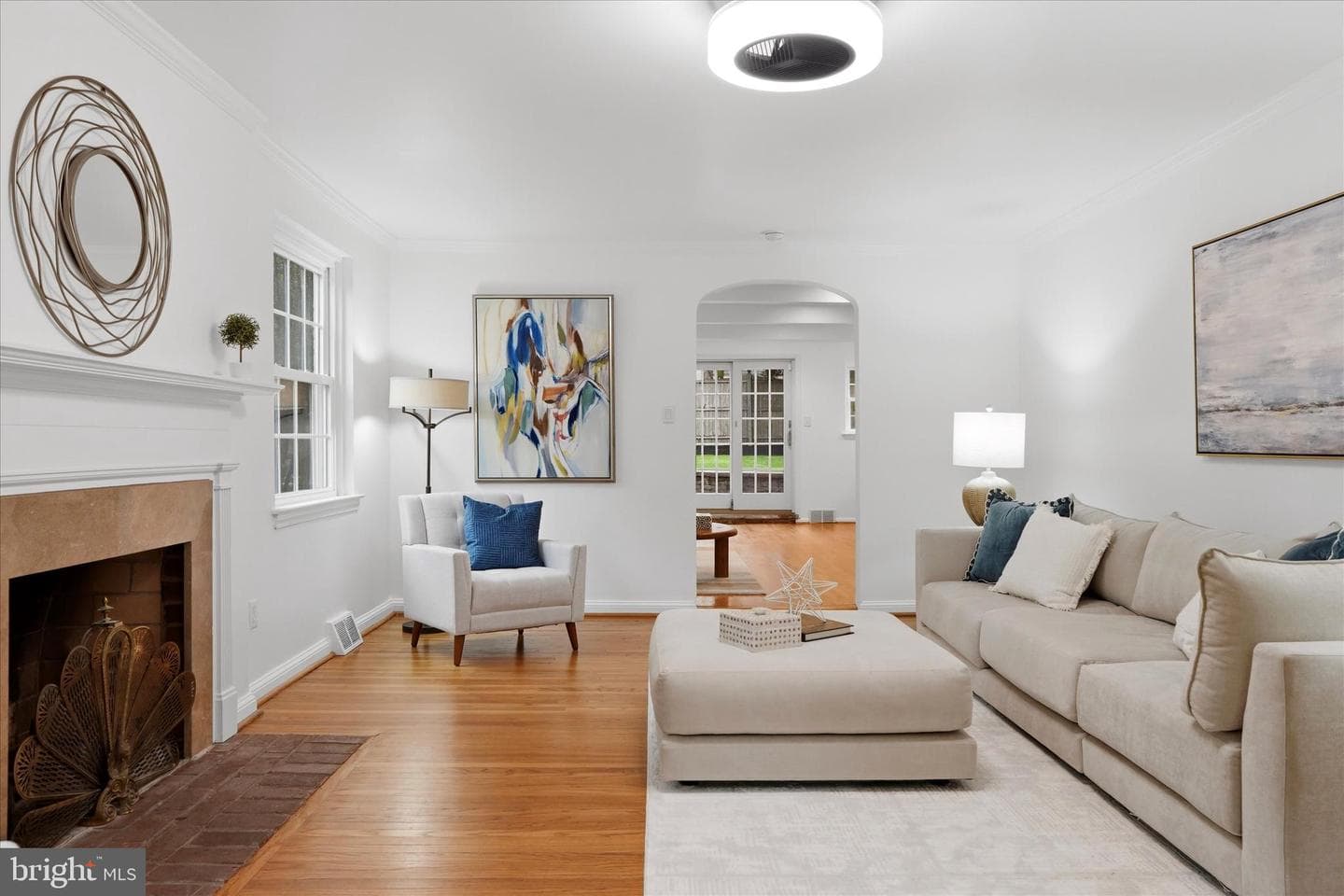 518 Winding Way photo 5