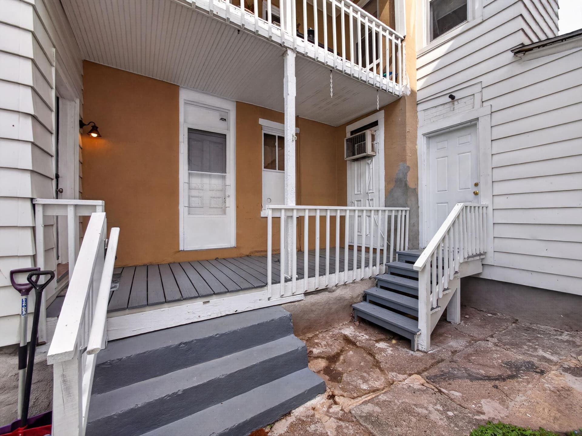 866 E High Street photo 19