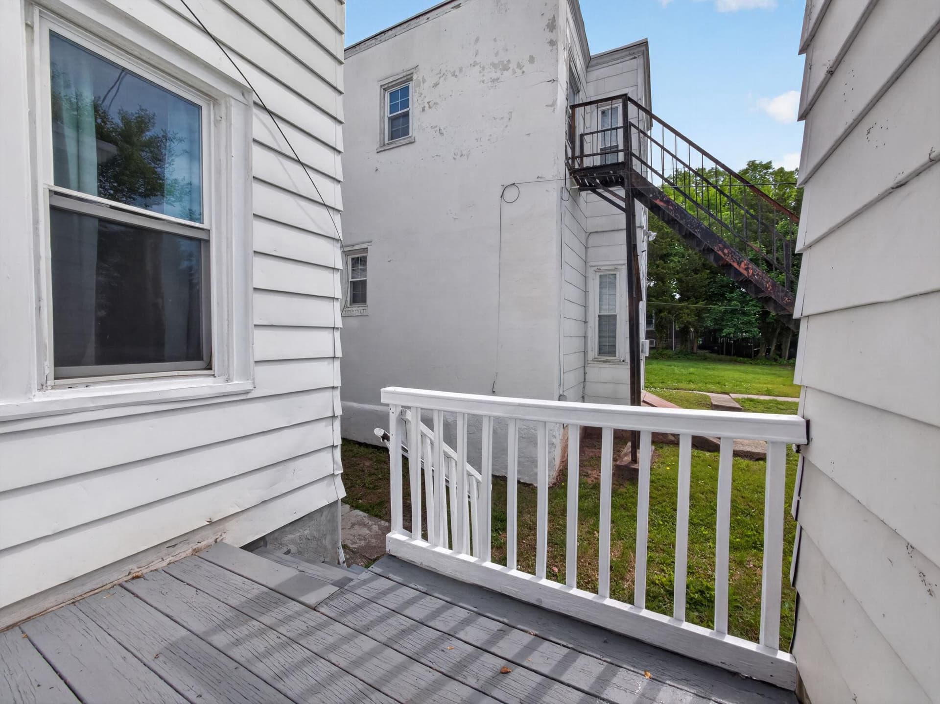 866 E High Street photo 24