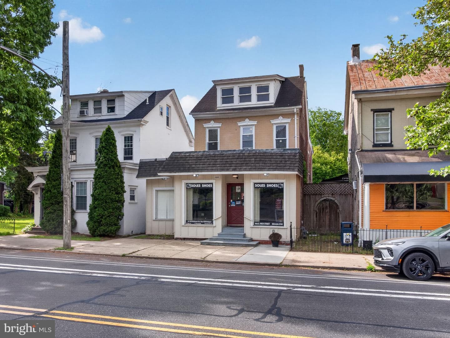 866 E High Street photo 3