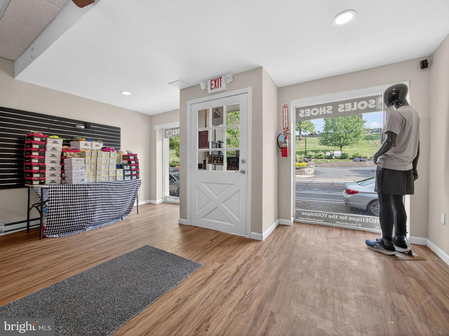 866 E High Street photo 8