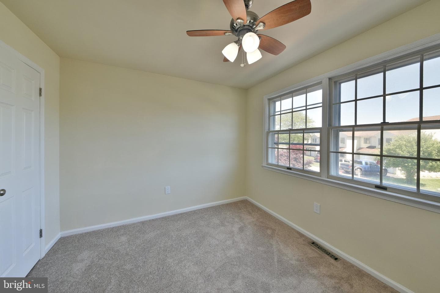 118 Jonathan Drive photo 23