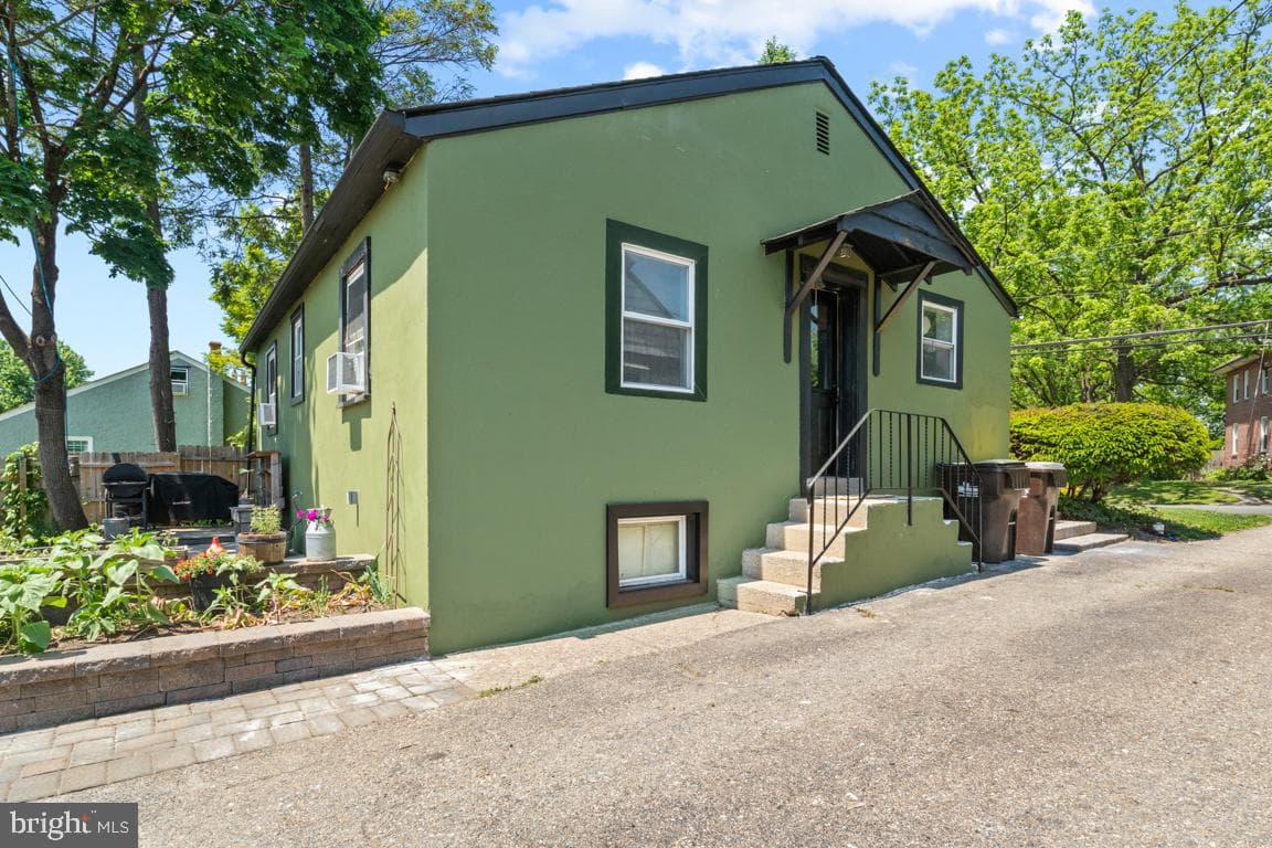 2814 Swede Road photo 3