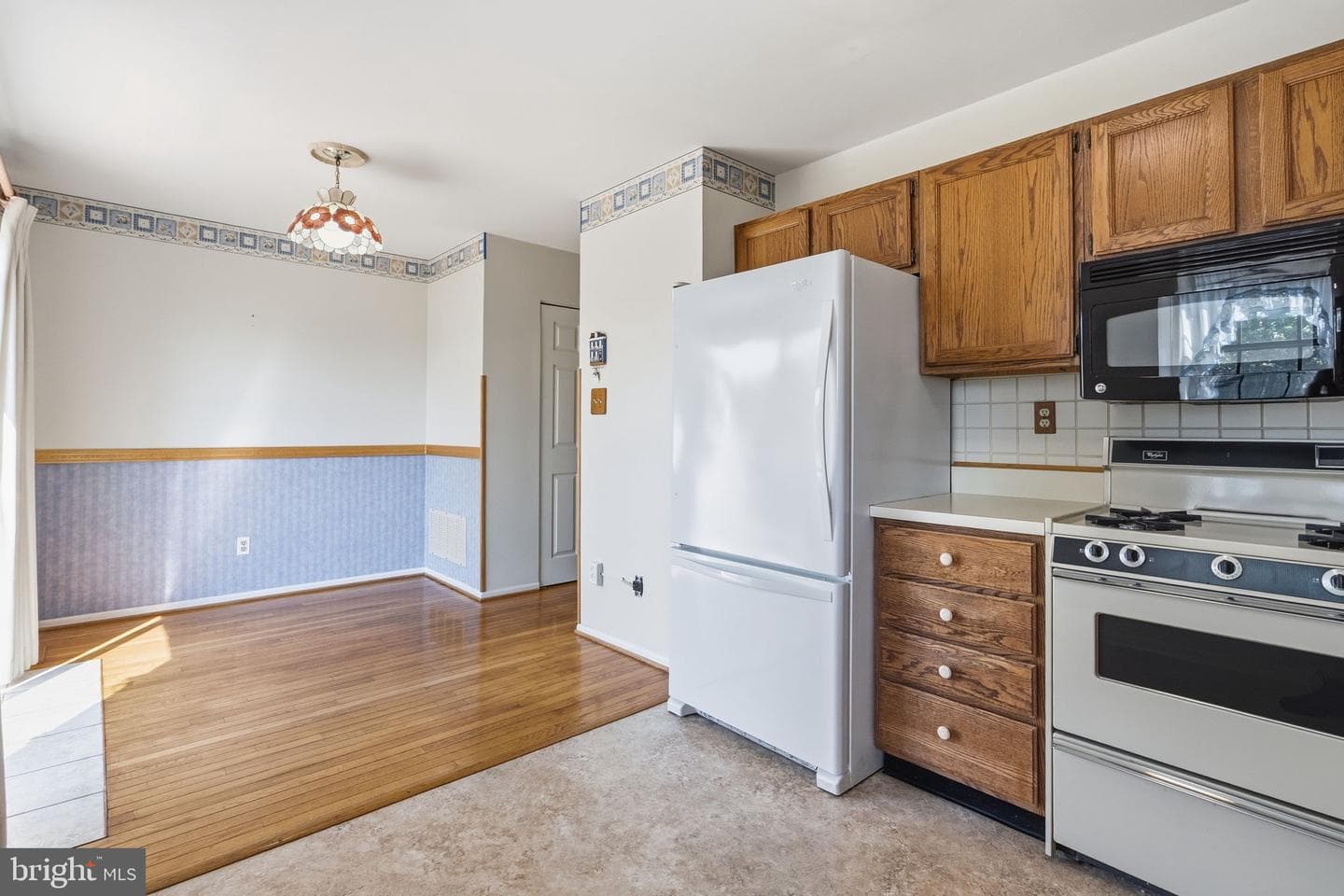 538 Canterbury Road photo 11