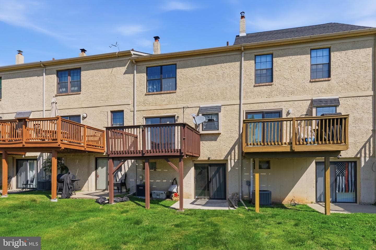 538 Canterbury Road photo 26