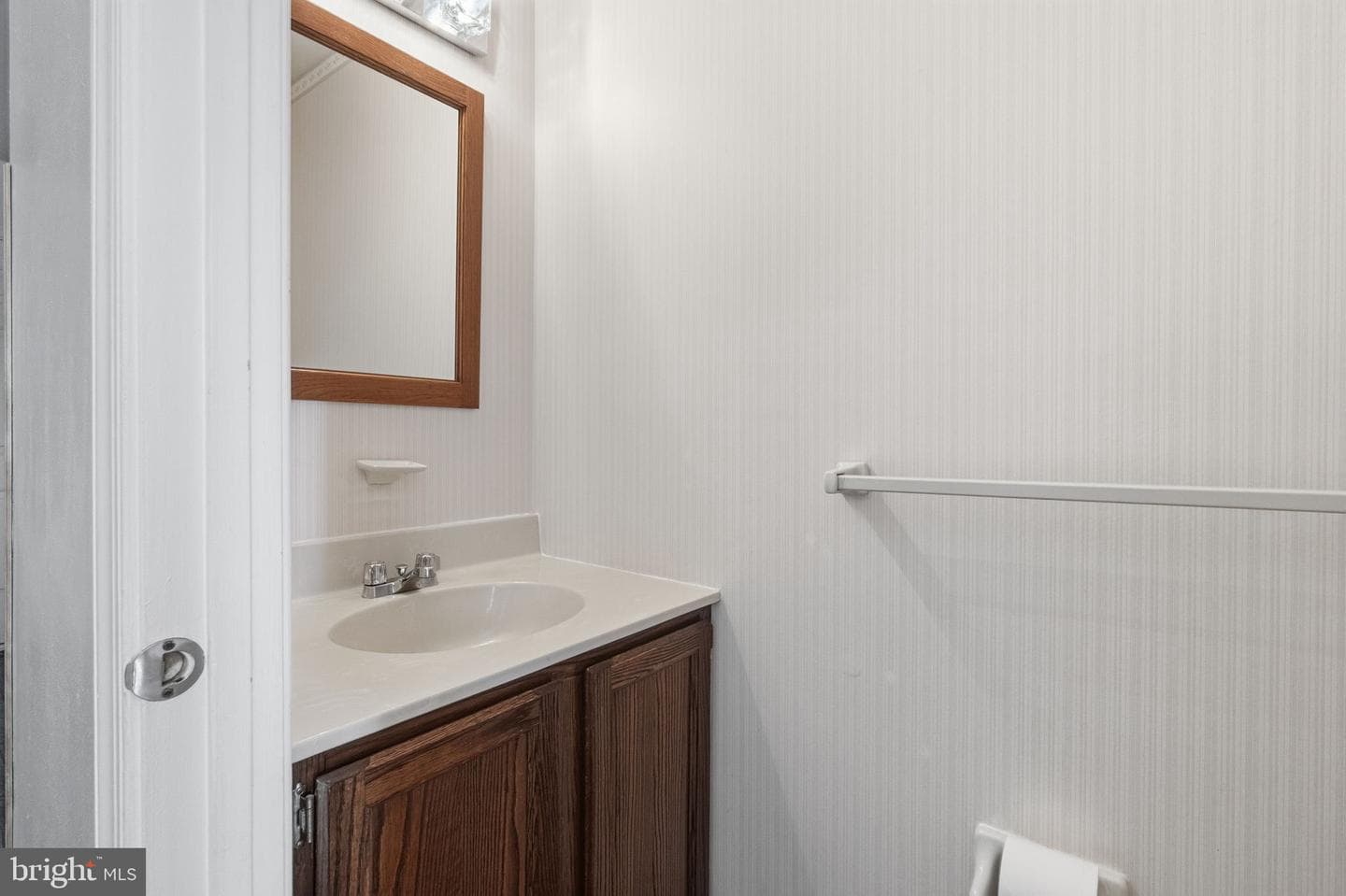 538 Canterbury Road photo 8