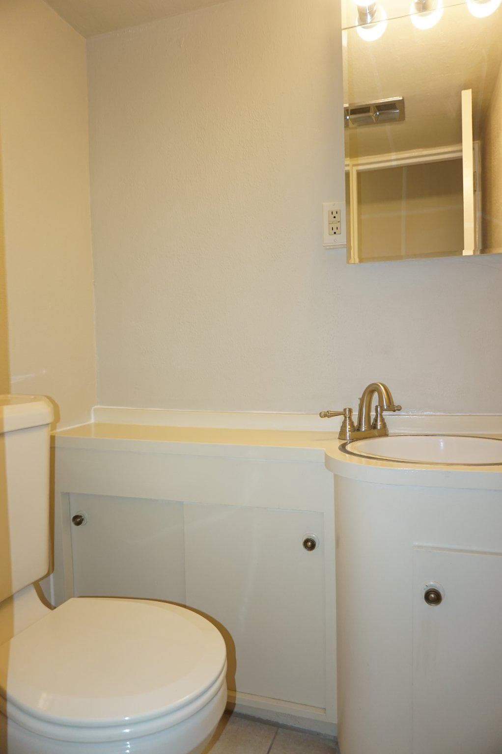 1570 The Fairway #512 E photo 25