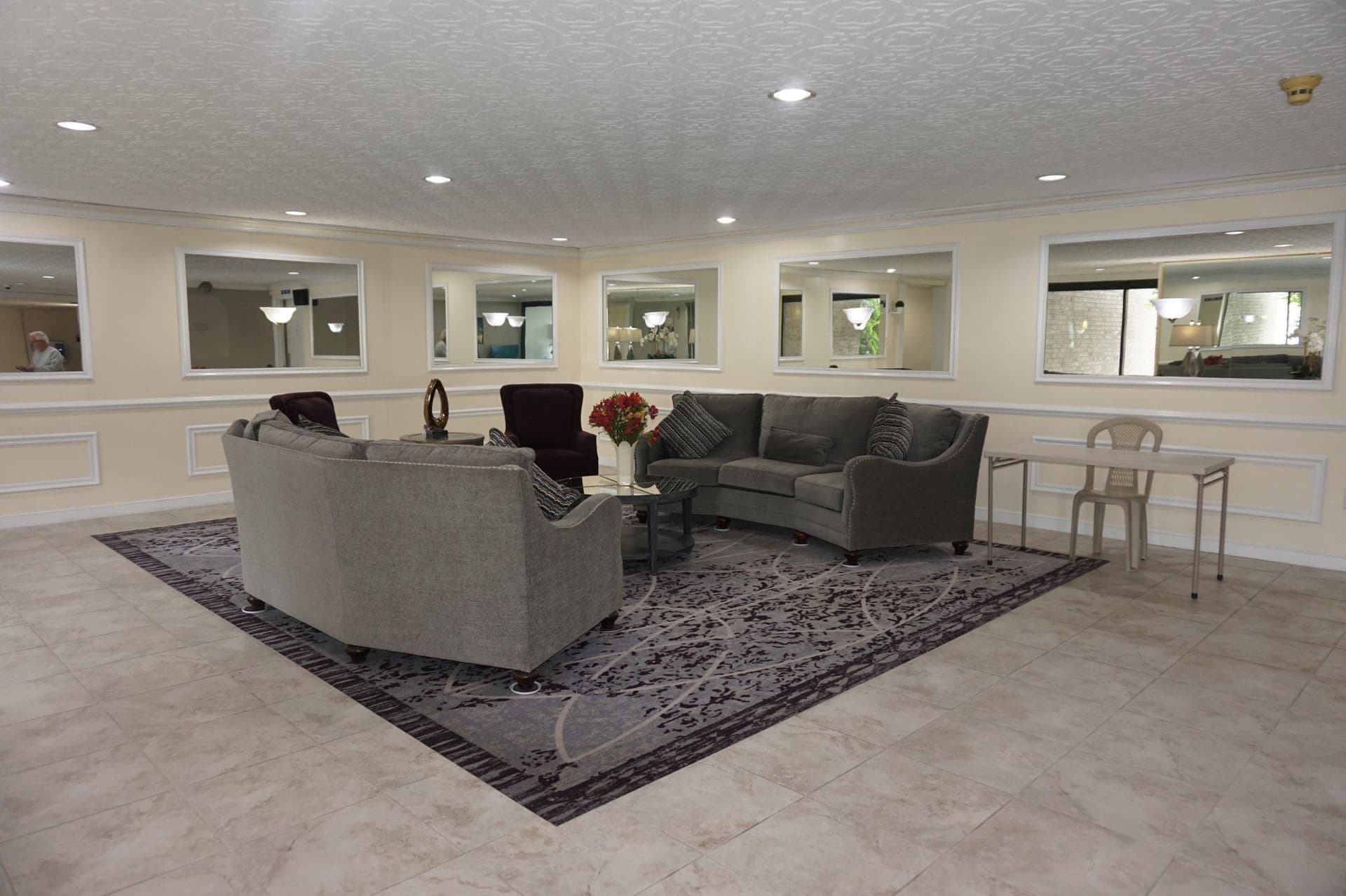 1570 The Fairway #512 E photo 3