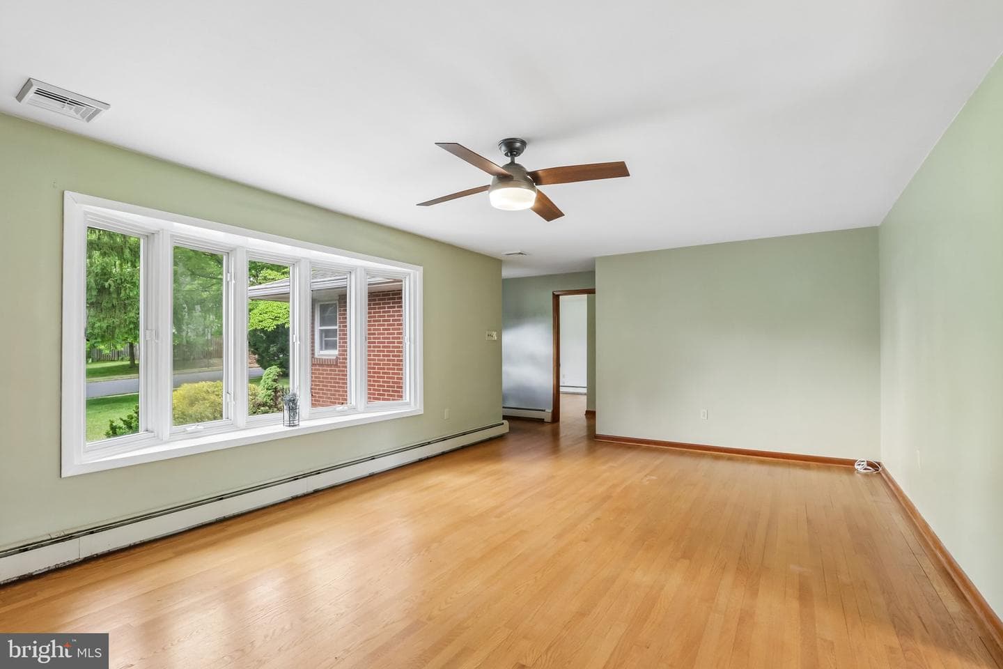 630 Oak Street photo 9