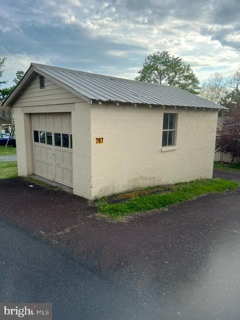1787 Hendricks Road photo 7