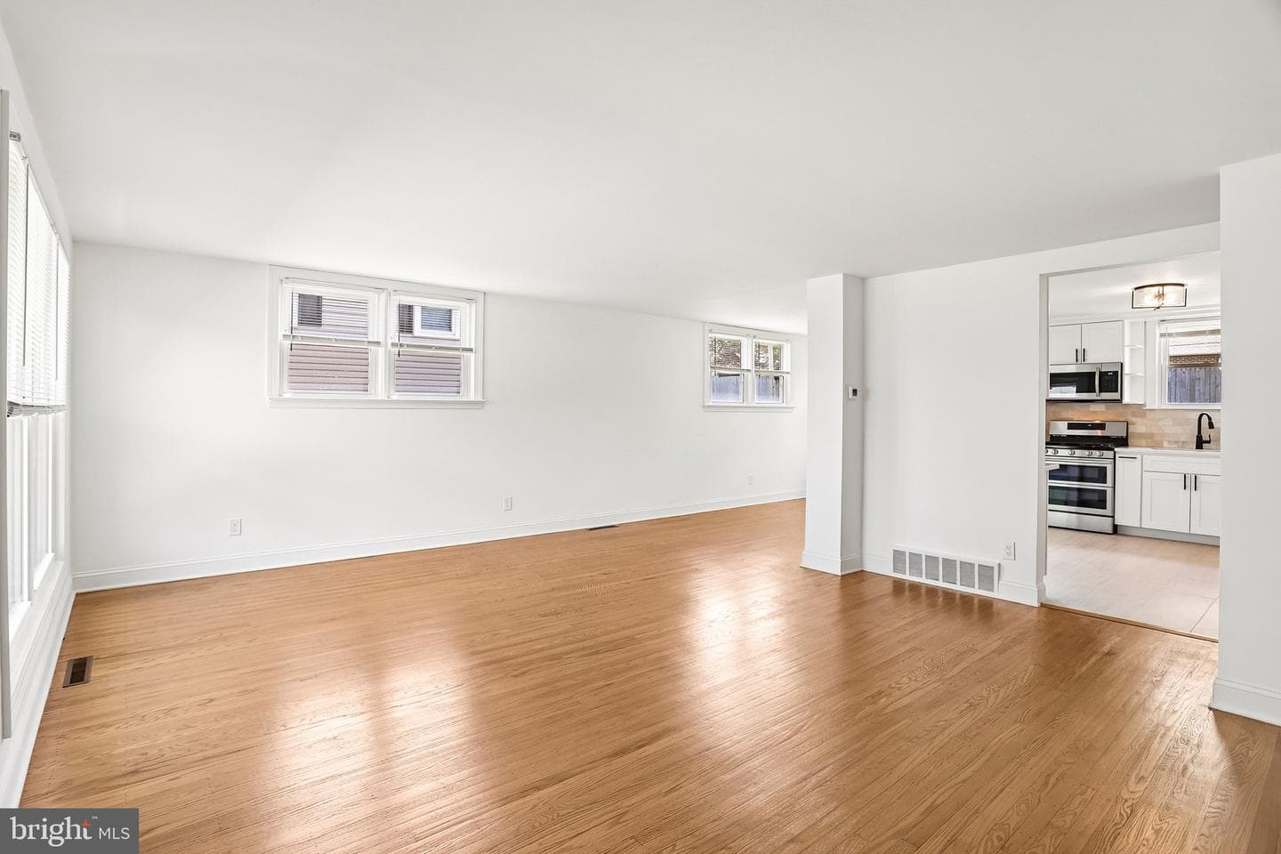 2960 Sunnycrest Road photo 5