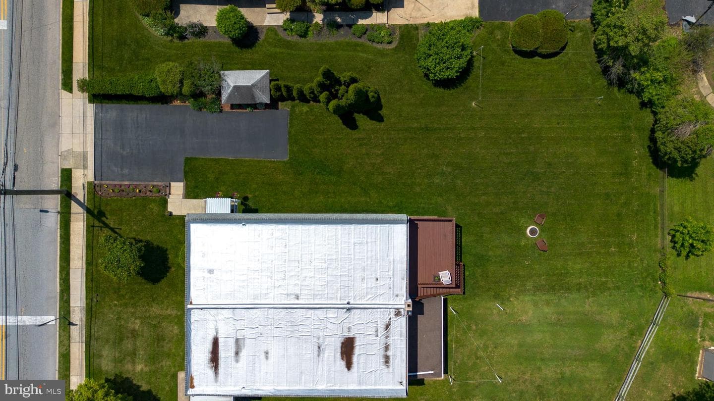1430 Colwell Lane photo 32