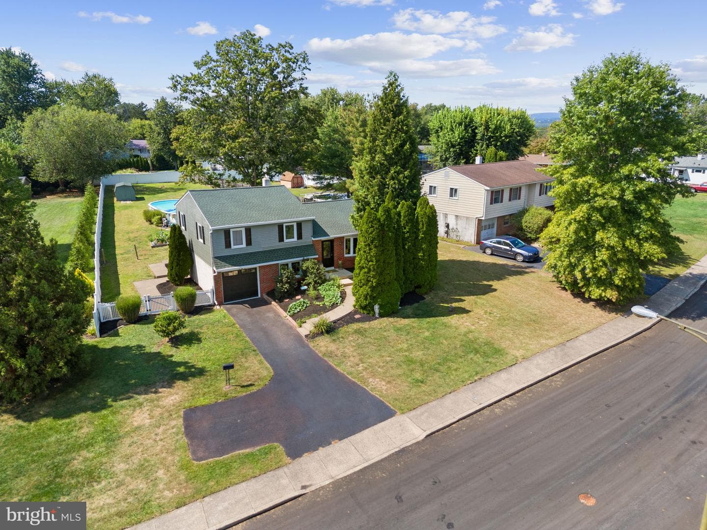 167 Meadowland Drive photo 4