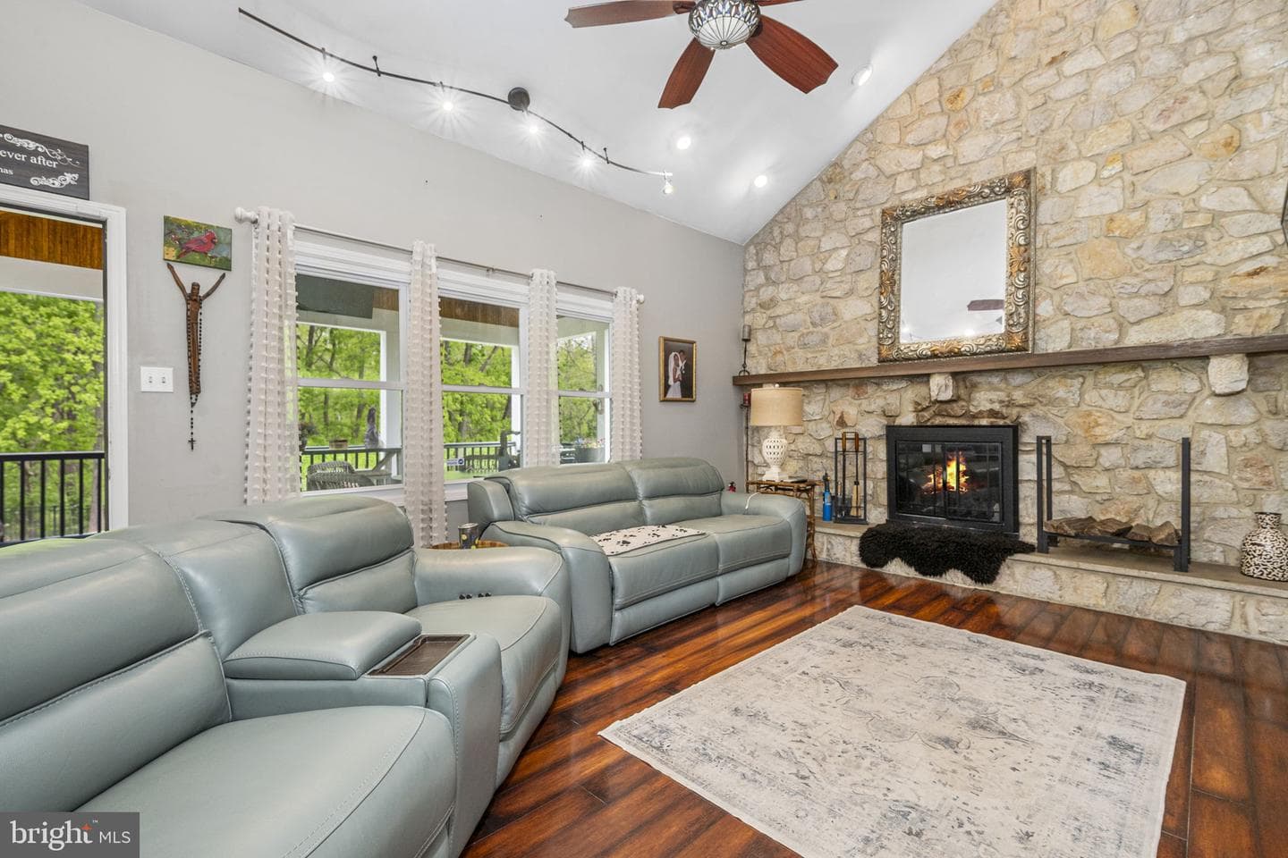 250 Freeland Drive photo 6